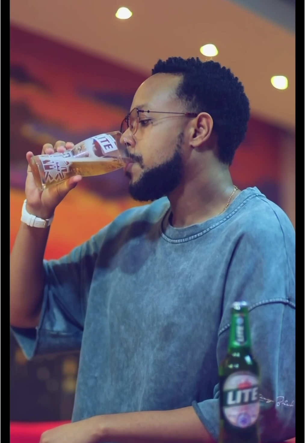 A lil chill never hurt nobody 🍻 #SayMyName #UgandasBestTastingLite #CastleLite #tiktokuganda #kampala_tiktokers 