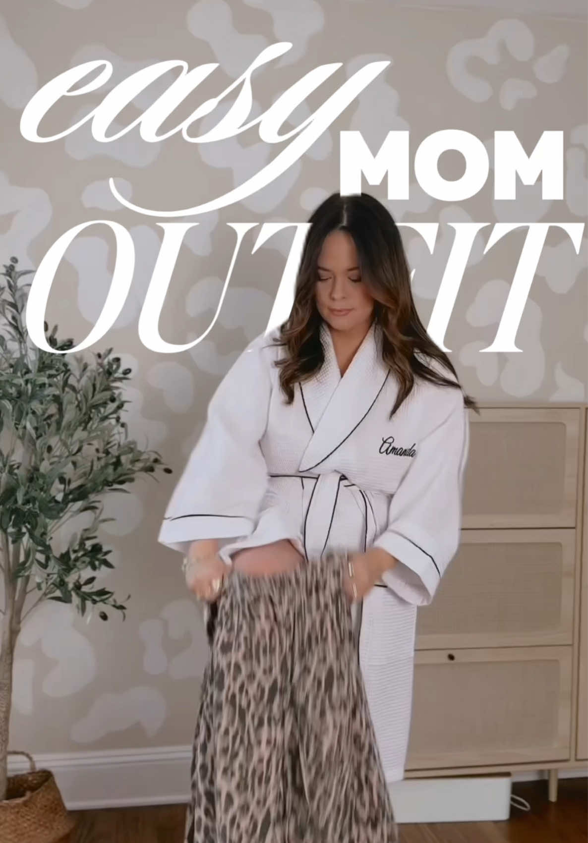 EASY MOM OUTFIT day 2/7.. all on my amzn.. I cannot get over these PANTS.. pull on leopard denim? SIGN ME UP! #momoutfits #comfycute #casualoutfit #outfitideas #leopardprint #easyoutfits 