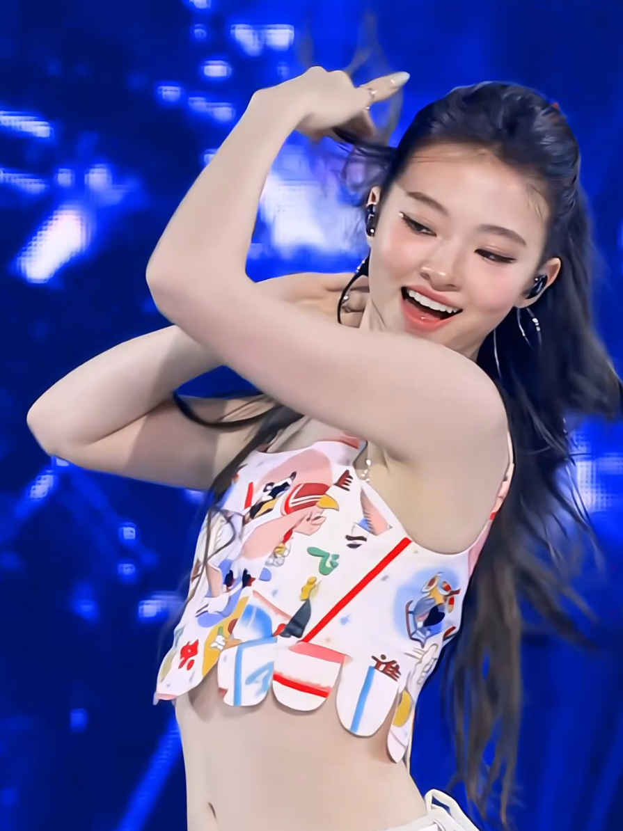 Ella | 엘라 | FanCam #ella #meovv 