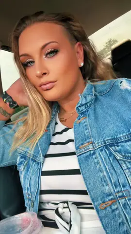 #fyp #fypシ #Loveyourboobs #blowthisupforme #fineeeeeeeeeee💕💍😍 #shesbackkkk😜 #foryoupage #foryourpagetiktok💖💖 #foryoupage #fyppppppppppppppppppppppp #blowthisup 