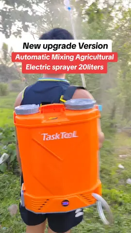 Tasktool 20liters Agricultural Electric sprayer for Farmers 20liters Automatic mixing sprayer #automaticmixingsprayer #sprayerforfarmer #sprayerforfarming #trendingsprayerforfarmers #agriculturalsprayer #trending #fypage #trendingvideo #viralvideo #foryou #foryoupage #viral #fyp 
