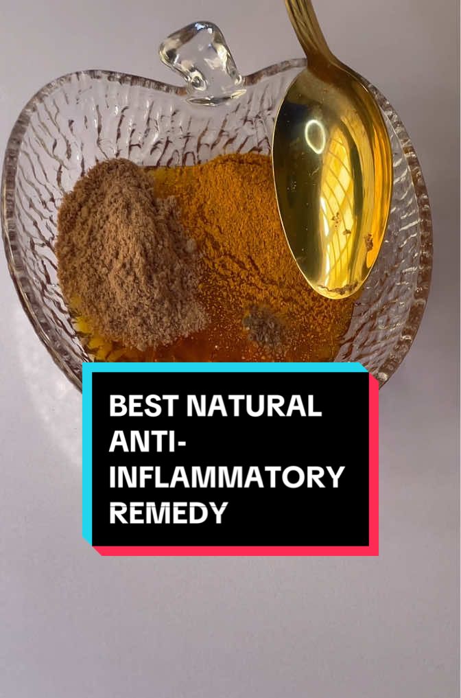 How to make natural anti-inflammatory remedy. How to make natural anti-inflammatory with honey, turmeric, ginger and black pepper. #health #naturalantiinflammatory #naturalremedy #naturalrecipes #antiinflammatory #naturalremedy 