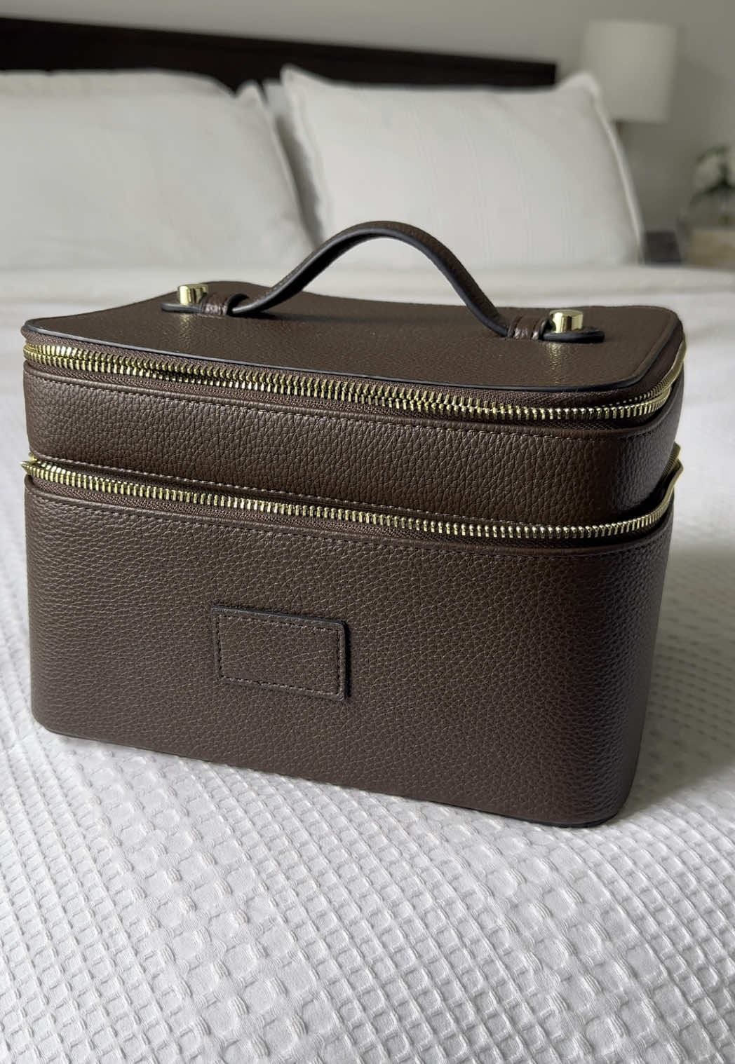 Literally the best makeup case for travel ever! Not sponsored but @ETOILE US we could be friends ##fypシ #fyppppppppppppppppppppppp #microcreator #beautyhacks 