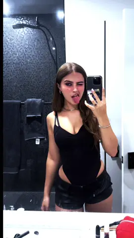 🖤🕷️🥀