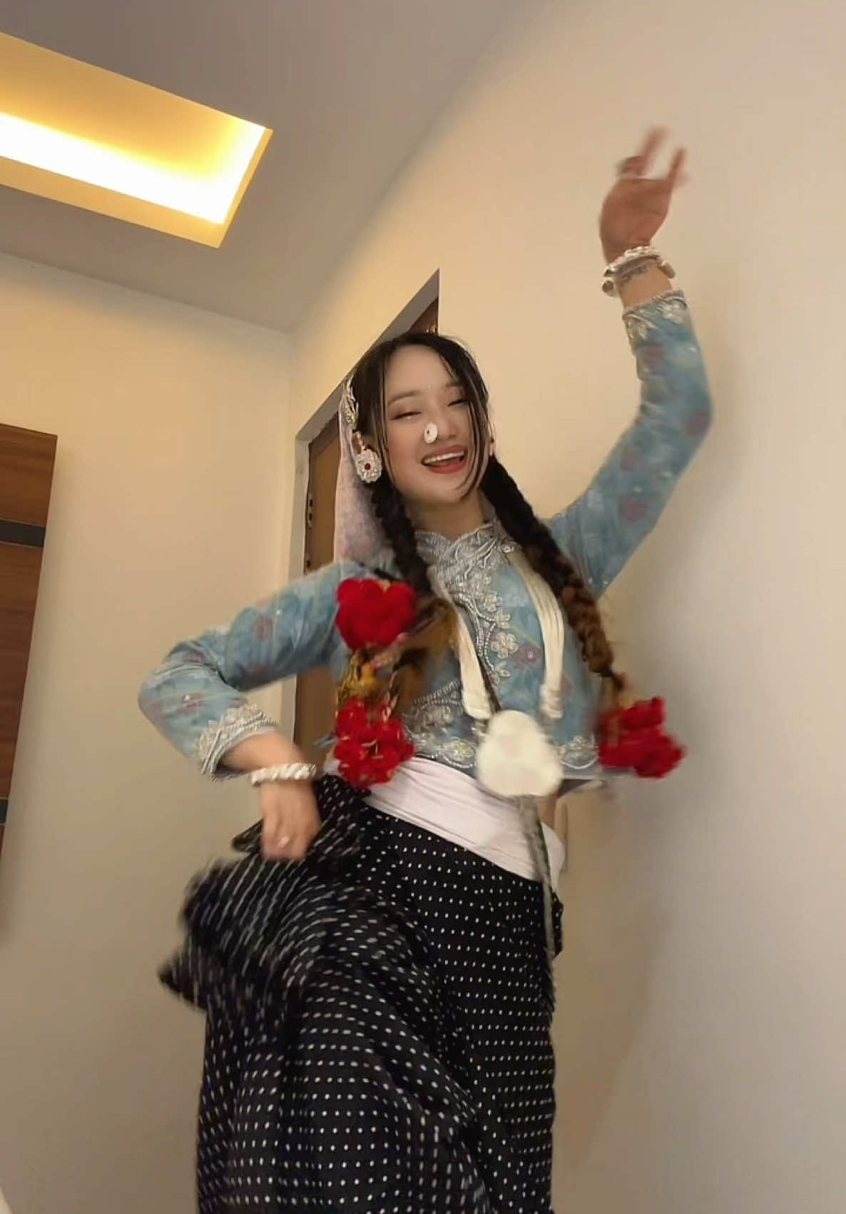 Randomely found this song, so i decided to make a tiktok on it 🙈🙈🙈 #melinaraiofficial 🙋🏻‍♀️ my #kiratraicostume from @soul fashion 🫠