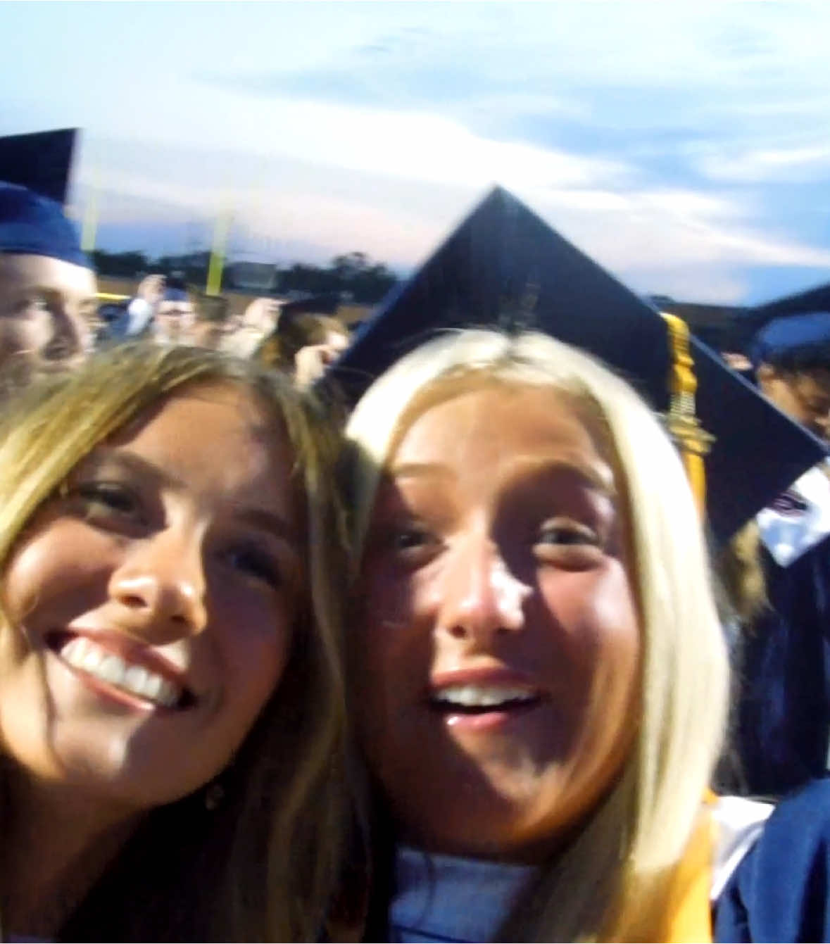 my hat falling off was meant to happen @b 