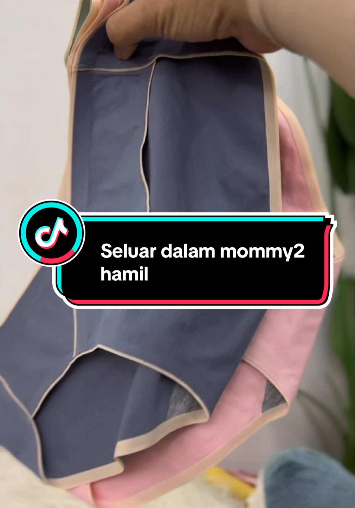 Klu dah mula rasa xselesa dgn seluar dalam tu blh la tukar kpd yg ni taw kain cotton sejuk memeri v shape kt tgh buat perut mommy2 selusa pakai!#ibuhamil #infoibuhamil #ibumengandung 
