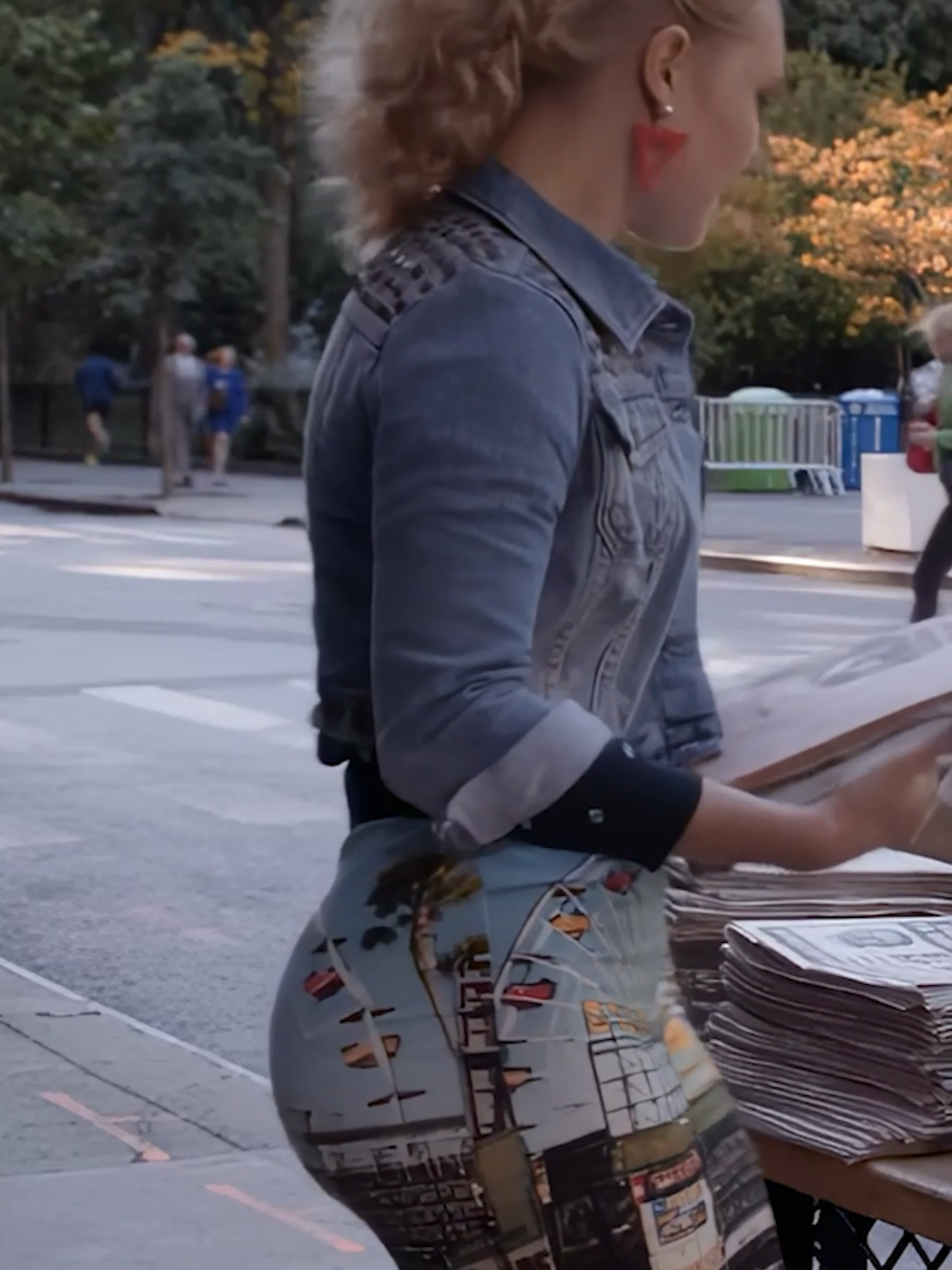Annasophia Robb in 'The Carrie Diaries' Season 2, aired from October 2013 to January 2014. #annasophiarobb #sexandthecity #thecarriediaries #tvshow #actress #fashion #compilation