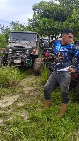 Soltando los poderes 🥷🏻🚀. #machito4×4😎💯🇻🇪 #paratiiiiii #tribobina #machito #vira #viralvideos #paratiiiiii #paratodos #elmasviraldetiktok #venezuela🇻🇪 #fj40 #burbuja 
