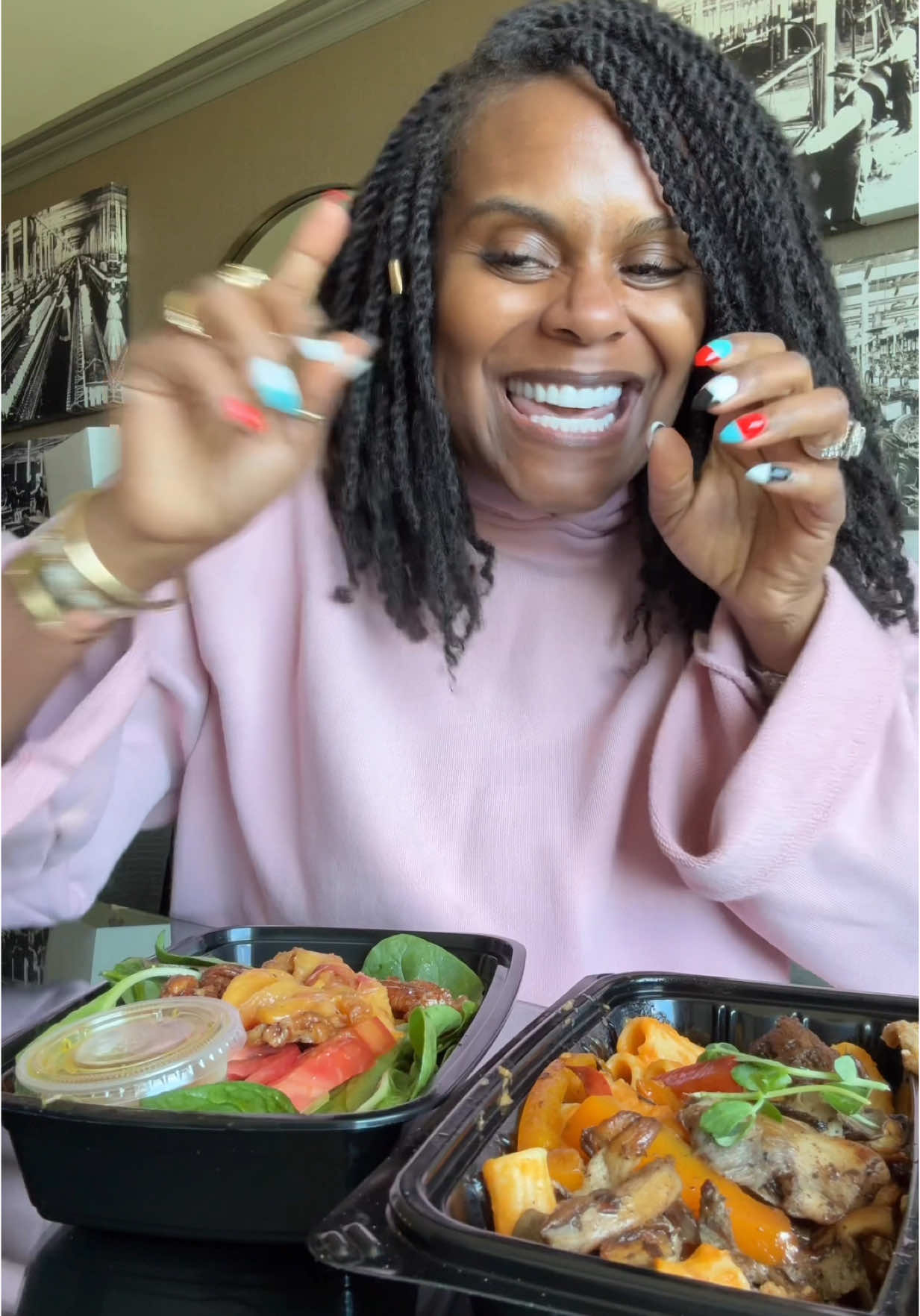 We touched down in Greensboro, NC and @chefshaylamd was waiting for us with all this good food!!! Laaawwwdd these mushrooms and jerk pasta are amazing!!. If yall are in the triad area, book her!!!! Thank you honey!!! #vegan #Foodie #healthyfood #greensboro #northcarolina #tabithabrown