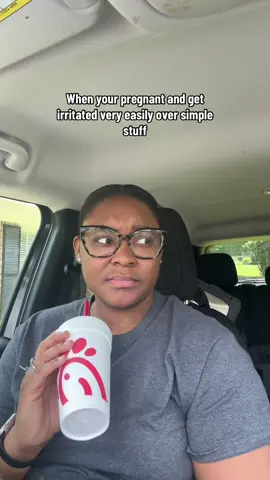 😩😂 #mom #pregnant #pregnancyjourney #momtok #momcontent #viral #pregnancysymptom #moody #pregnantmama 