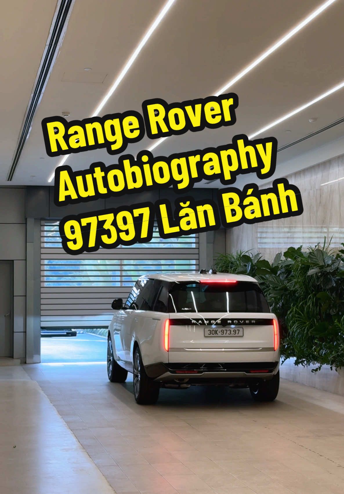 Range Rover Autobiography Biển Số 97397 – Lăn Bánh Nhẹ Nhàng, Khởi Đầu Một Hành Trình Đẳng Cấp ⸻ Chiếc Range Rover Autobiography mang biển số 97397 – con số đẹp như một dấu ấn riêng – lặng lẽ lăn bánh rời khỏi gara, mở ra chương mới của một hành trình đẳng cấp. Không cần ồn ào, không cần phô trương – chỉ cần một khoảnh khắc chậm rãi và chắc chắn, cũng đủ để thấy được khí chất người sở hữu. Range Rover Autobiography – không chỉ là xe, mà là tuyên ngôn sống, là phong cách và là một phần bản sắc của người thành đạt.  Đây là biển số thể hiện bản lĩnh lãnh đạo, vượt qua khó khăn, đạt đỉnh cao và giữ vững vị thế lâu dài. Rất phù hợp với người sở hữu một chiếc Range Rover Autobiography – dòng xe dành cho người dẫn đầu thực thụ. ⸻ #RangeRoverAutobiography #BienSo97397 #XeLanBanhKhoiGara #TuấnRover #LandRoverVietnam #SUVHangSang #XeSangTikTok #XeDepTikTok #LuxurySUV #Autobiography2025 #PhongCachDoanhNhan #TacPhamNgheThuat #KhoanhKhacDangCap #ChuNhanXungTam