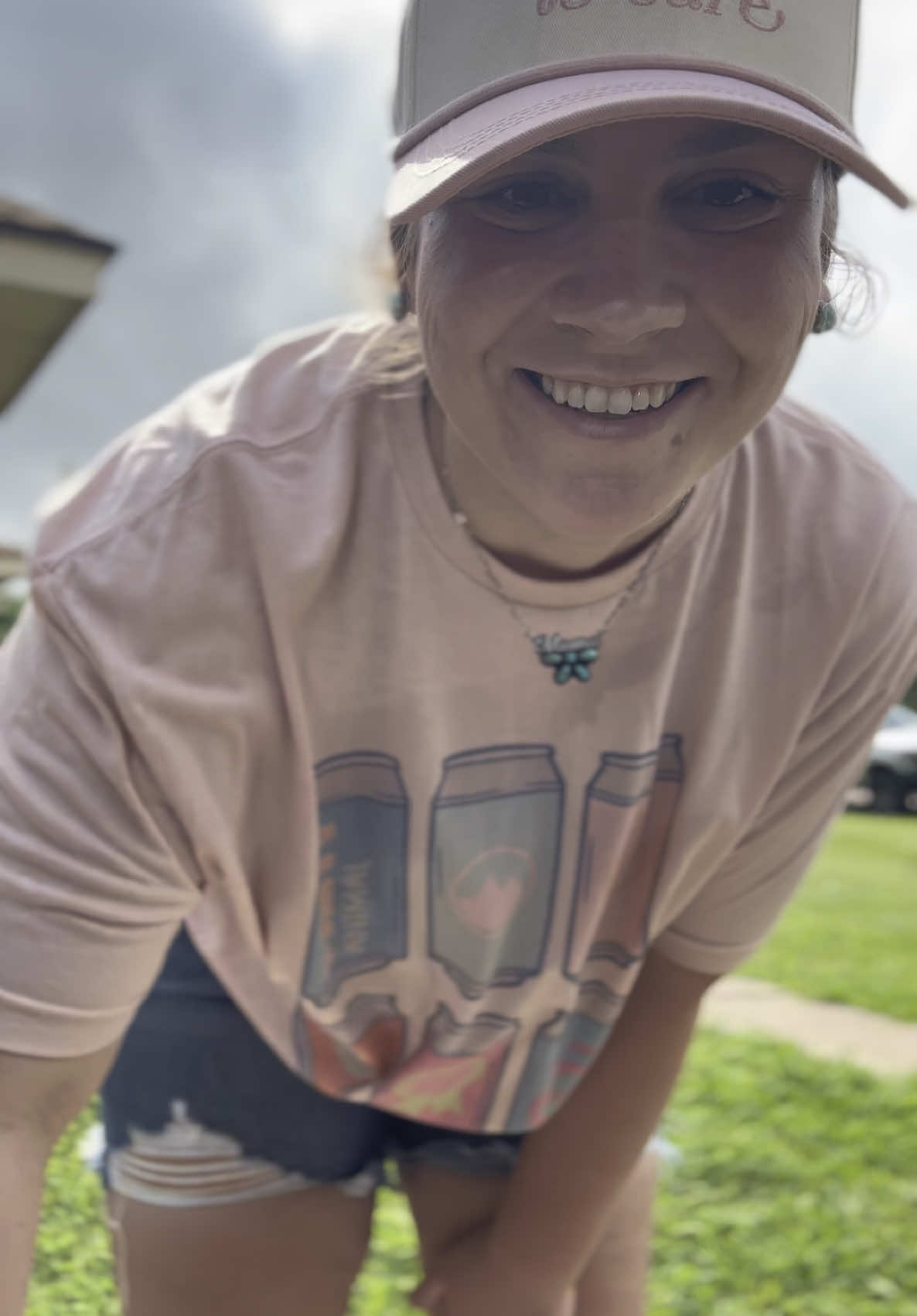 ME 🤝 JUDY BLUE  #judybluejeans #judyblue #memorialdayweekend #mommin #momminhat #mamagang #jeanshorts 