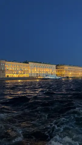 Russia, Saint Petersburg📍#aesthetic #teamwork #russia #saintpetersburg #neva 