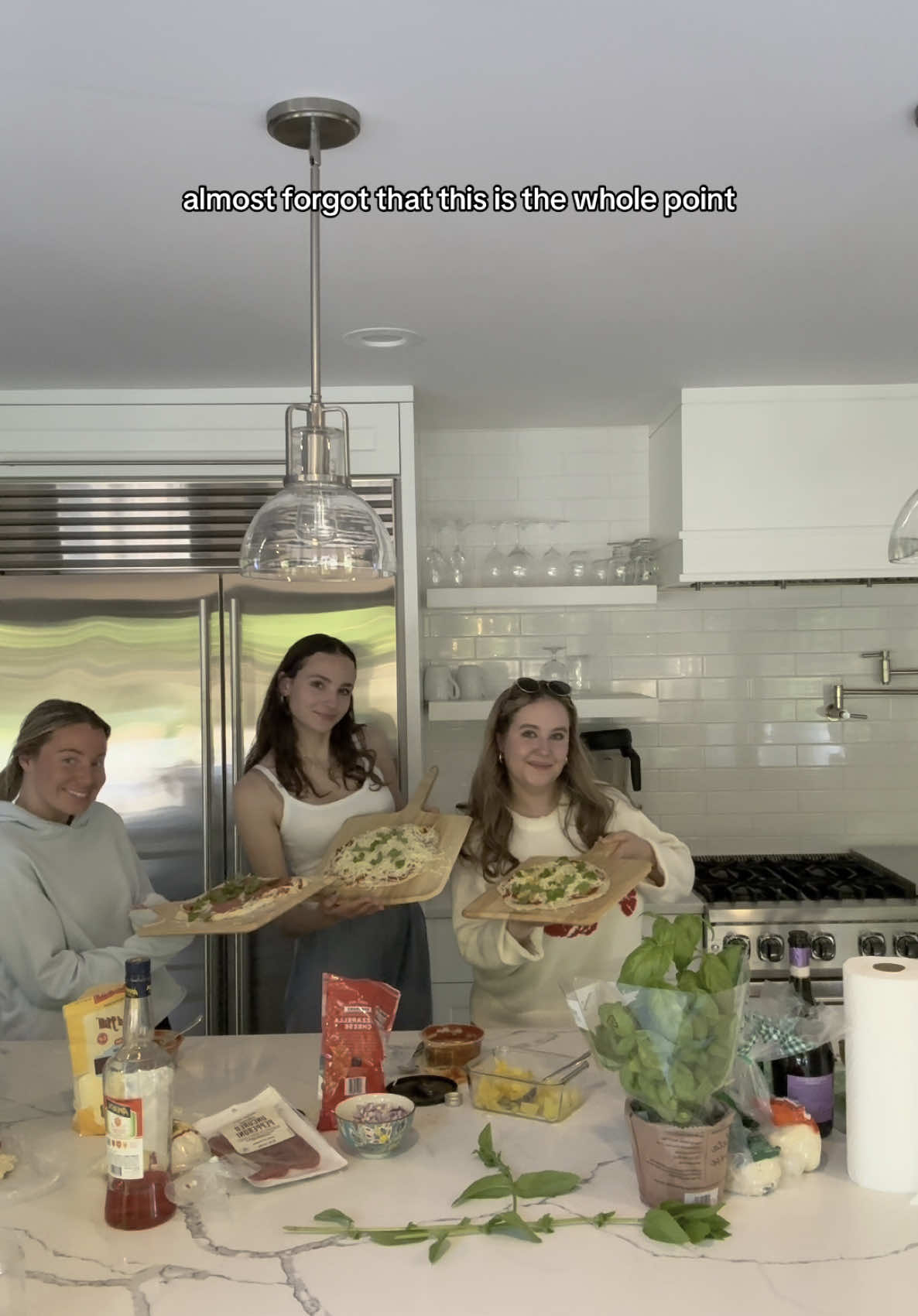 summatime >> 🥹 @Kelsey #Summer #pizza #friends 
