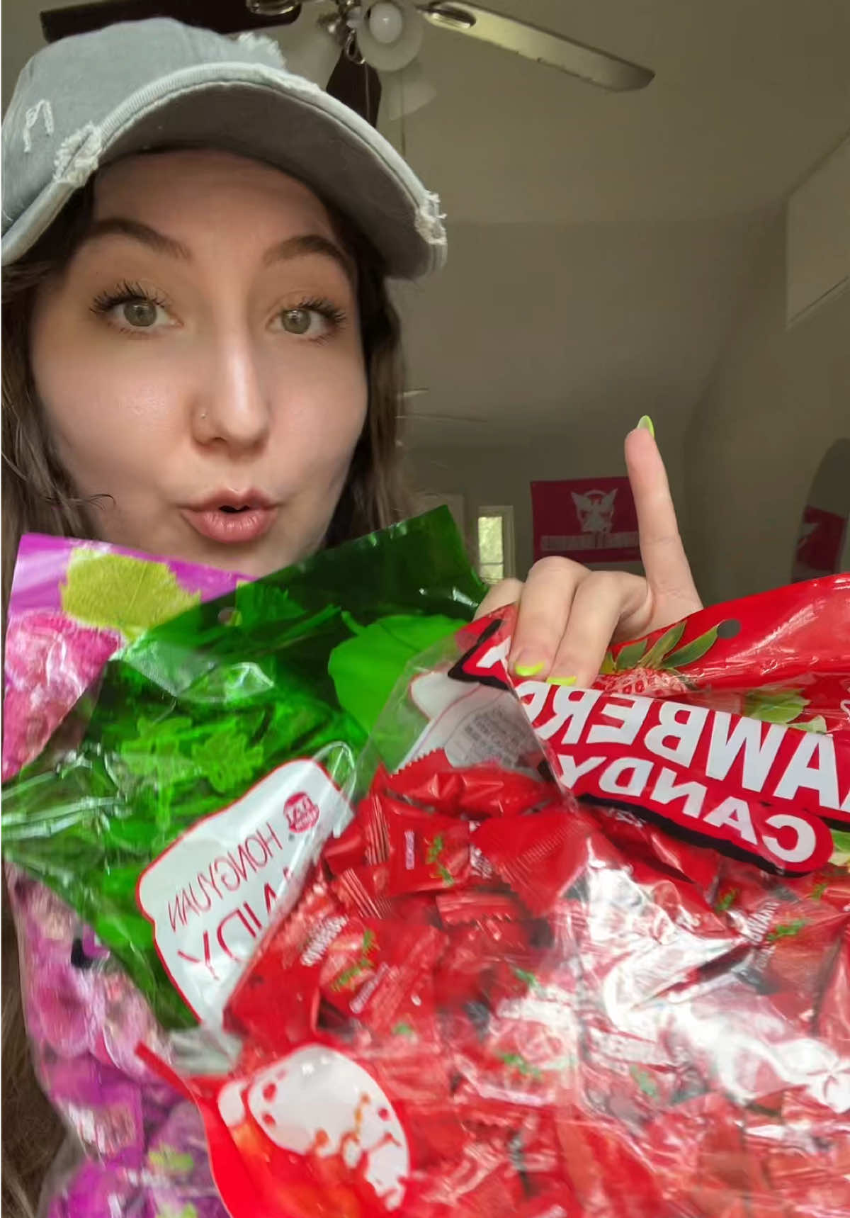 We have the hard fruit candy at home now babyyyyy #hongyuan #hardcandy #chinesecandy #candytok #snacktok #candylover #tiktokmademebuyit #tiktokfinds 