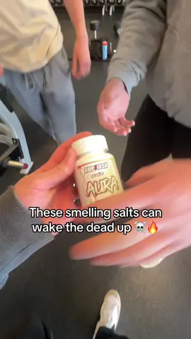 Use them before heavy sets, you will thank me later… #gym #energy #smellingsalts #fyp #viral #GymTok #trending #tiktokshopmademebuyit 