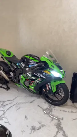 #kawasakininjazx10r #حلم_كل_شاب #اليابان_طوكيو #دراجات_نارية_لاتعرف_القانون#العراق_السعوديه_الاردن_الخليج #اعاده_نشر🔁 