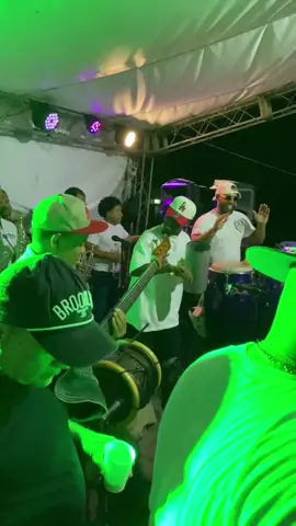 Anoche con el más loco eh tooo @titoswing oficial  se gozó 🔥🥵.         #viral #merengue #mambo #republicadominicana🇩🇴 #culturamusical #reels #vitaltiktok #guira #juventud 🔥🙌🏽