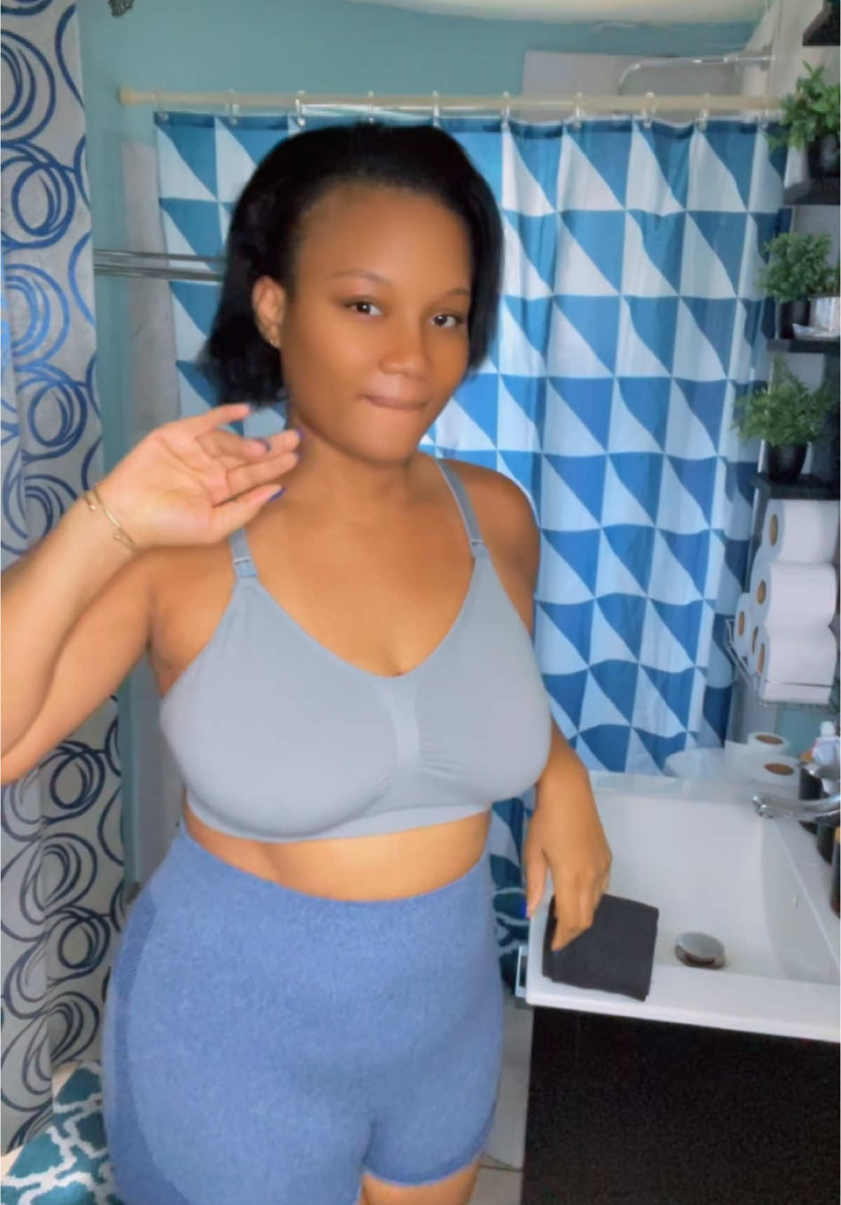 Waist Train with me 🫶🤗#fyppppppppppppppppppppppp #viral #contentcreator #waisttrainingjourney #waistband #waistbandagewrap #postpartumjourney #postpartum #postpartumrecovery #postpartumbody #recovery #newmom 