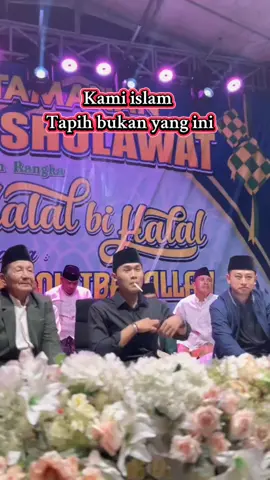 Kami mengikuti islam versi rasulullah bukan islam versi sebuah pulau🤭#islam #rasulullah #ajaranislam  #kebenaran #jawa #kesesatan 