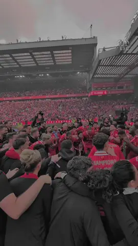 aing tanya siapa premier league nya wkwkw😂 #liverpool #champions #juara #fyp #anfield #arneslot #kloop🇩🇪 #ligainggris #PremierLeague #thereds #kopitesindonesia #capcut #footbal 