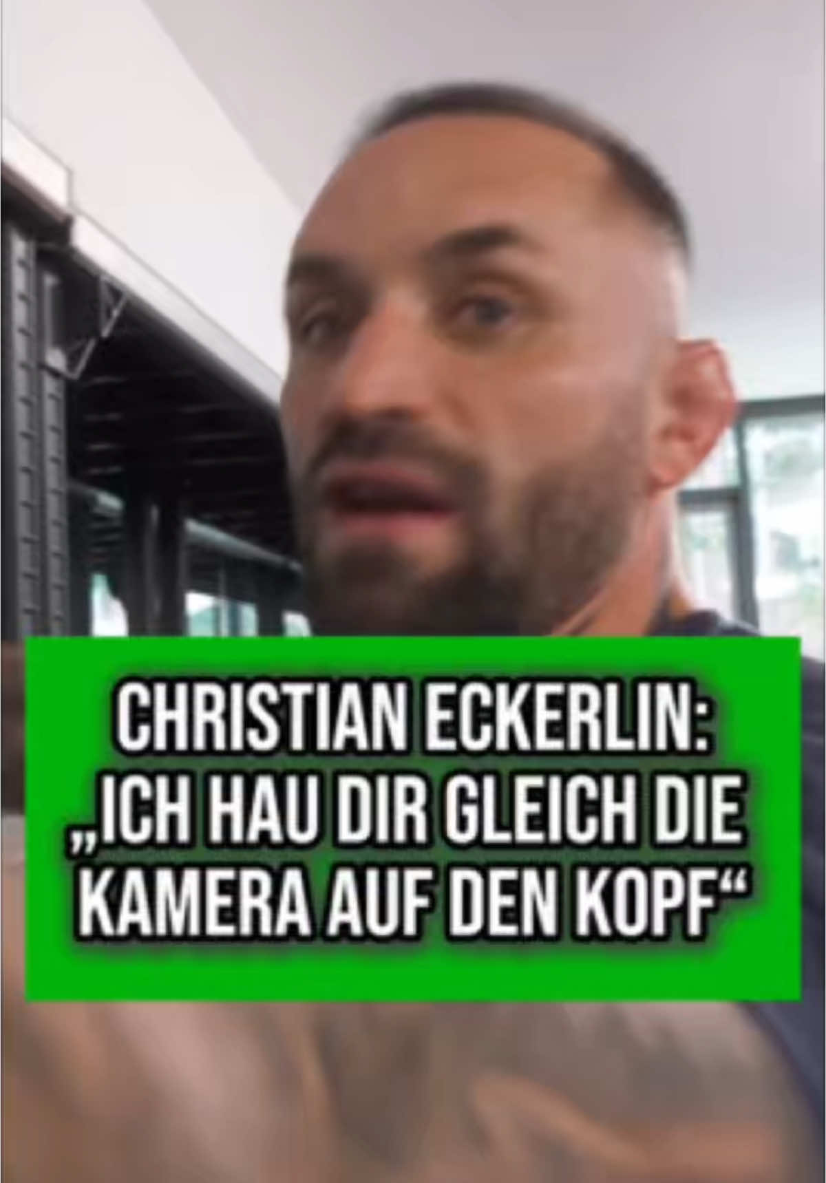 Christian Eckerlin: „ich hau dir gleich die Kamera auf den Kopf“ #mma #mmafighter #christian #ffm #frankfurt 