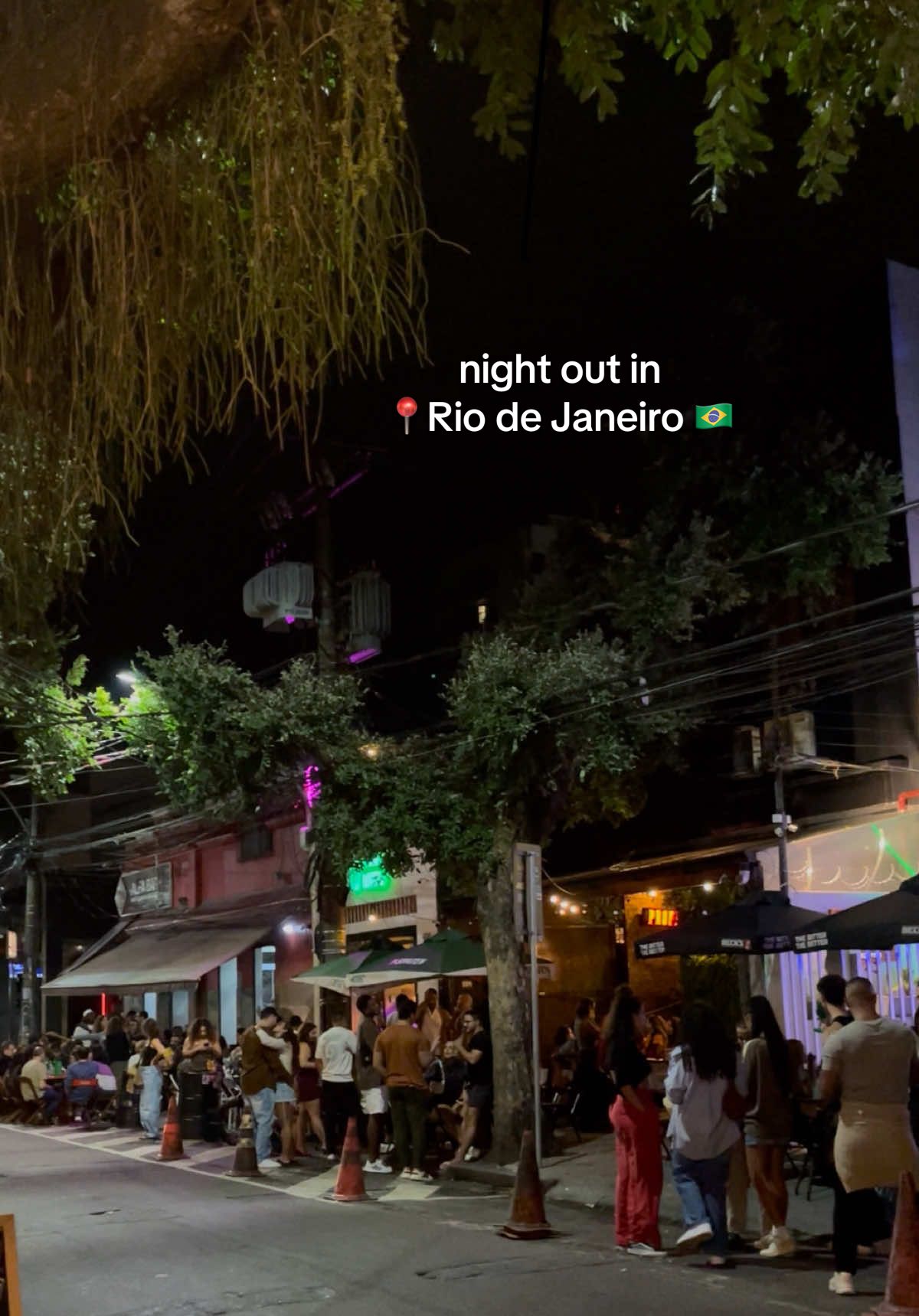 night out in Botafogo #riodejaneiro #brazil #nightlife #traveltok #party #travellife #bars 