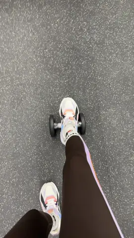 #gym #fyp #riyadh #gm #explore #dumbbell 🏋🏽‍♀️