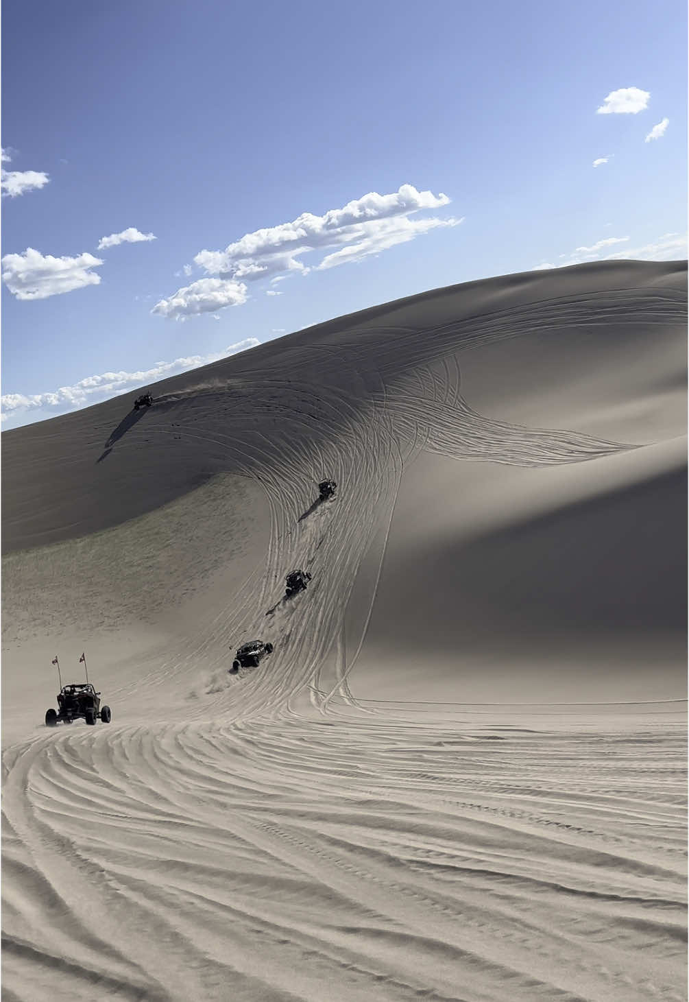 Met some cool people on our little solo ride yesterday 💯 #canam #x3 #turboRR #polaris #proR #fyp #fy #paratiiiiiiiiiiiiiiiiiiiiiiiiiiiiiii #viral #dunes #sandbox 