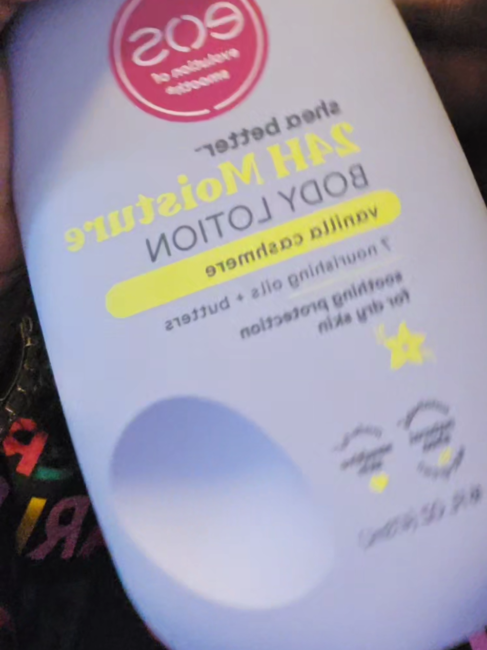 NO CAP. THIS LOTION IS BOMB...TRY IY FOR YOURSELF @eos Products I love this.. #EOS  #vanillacashmere  #body 