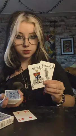 hey :) #goth #fyp #magician #magictrick #femalemagician 