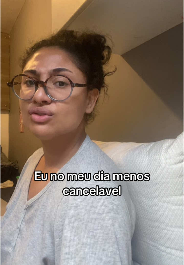 É MEMEKKKKKKKKKKK#fouryou #foryoupage 