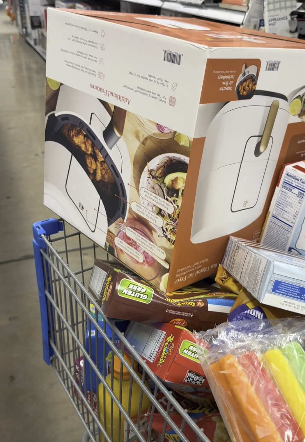 Come grocery shopping with me 😵‍💫 these boys have plenty of food now 😅🤪😮‍💨 and we FINALLY got an air fryer!! #thedurrancefamily #thedurrances #shopping #shoppinghaul #shoppingvlog #groceryhaul #groceryrestock @Walmart #CapCut 