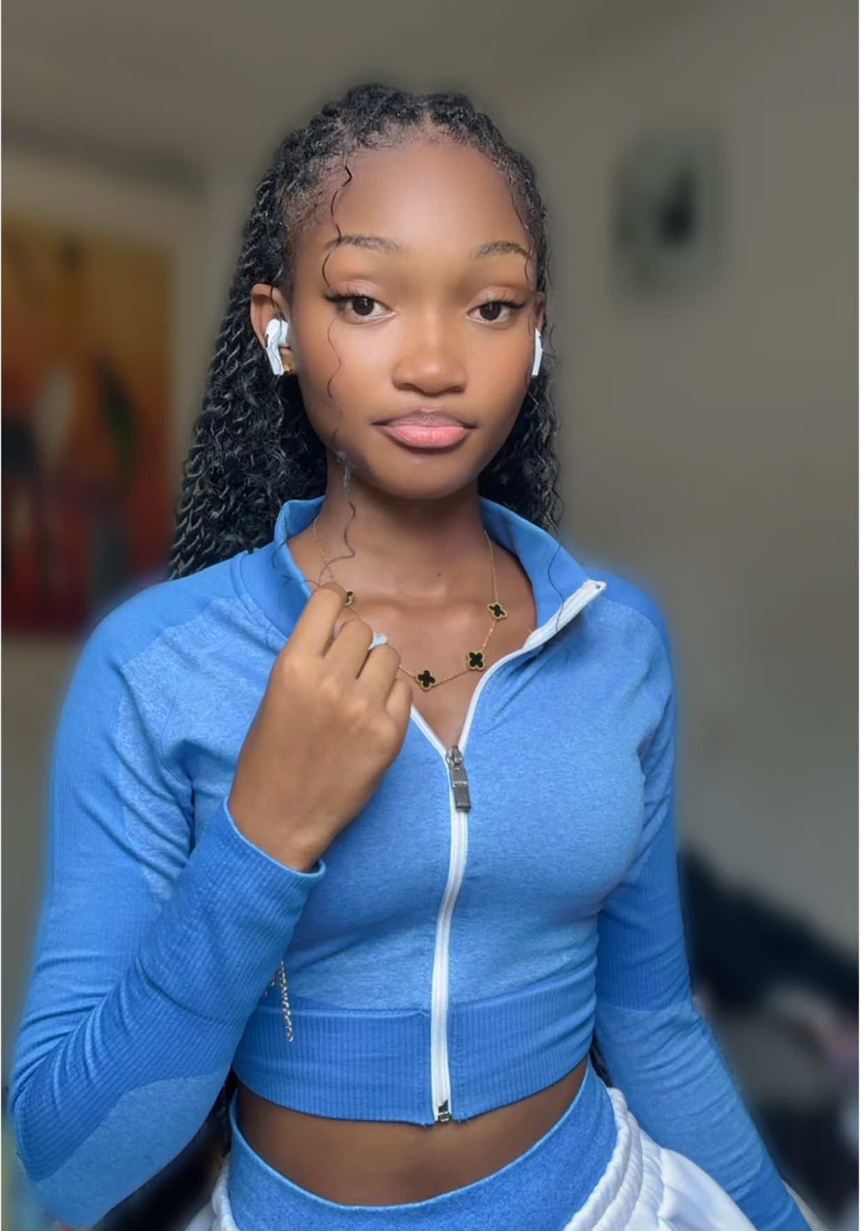 Ensemble: @warignan  Coiffure: @eliathabeaute  Insta: grace_moya_officiel #visibilité #pourtoi #ivorienne🇨🇮 #tiktokcameroun🇨🇲 #tiktoksenegal🇸🇳 #🇨🇮🇨🇮🇨🇮 