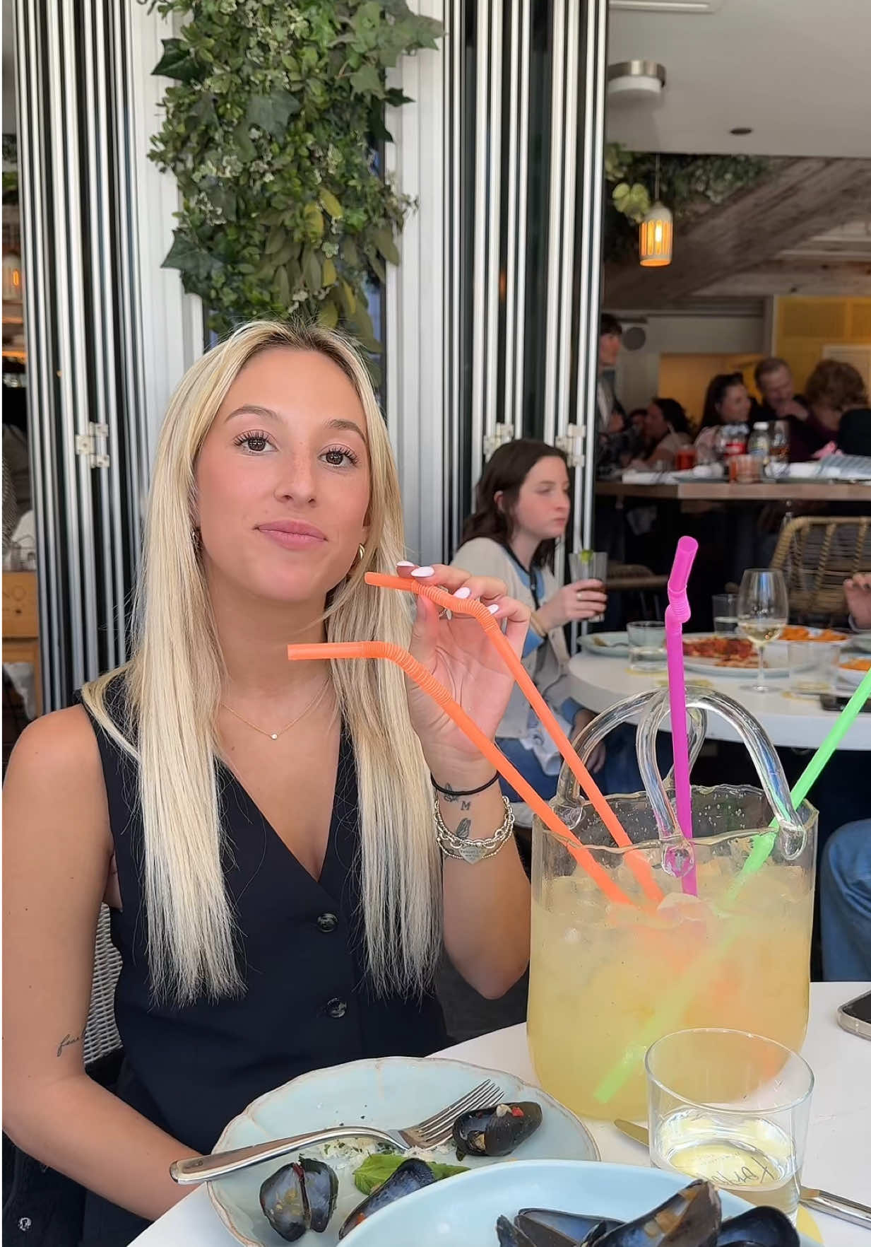 Little girls brunch 👛🍸🍋@Patricia Fahey @diana #pizzeriaportofinochicago 