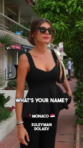 Would she date a man that earns €50,000 a year? 