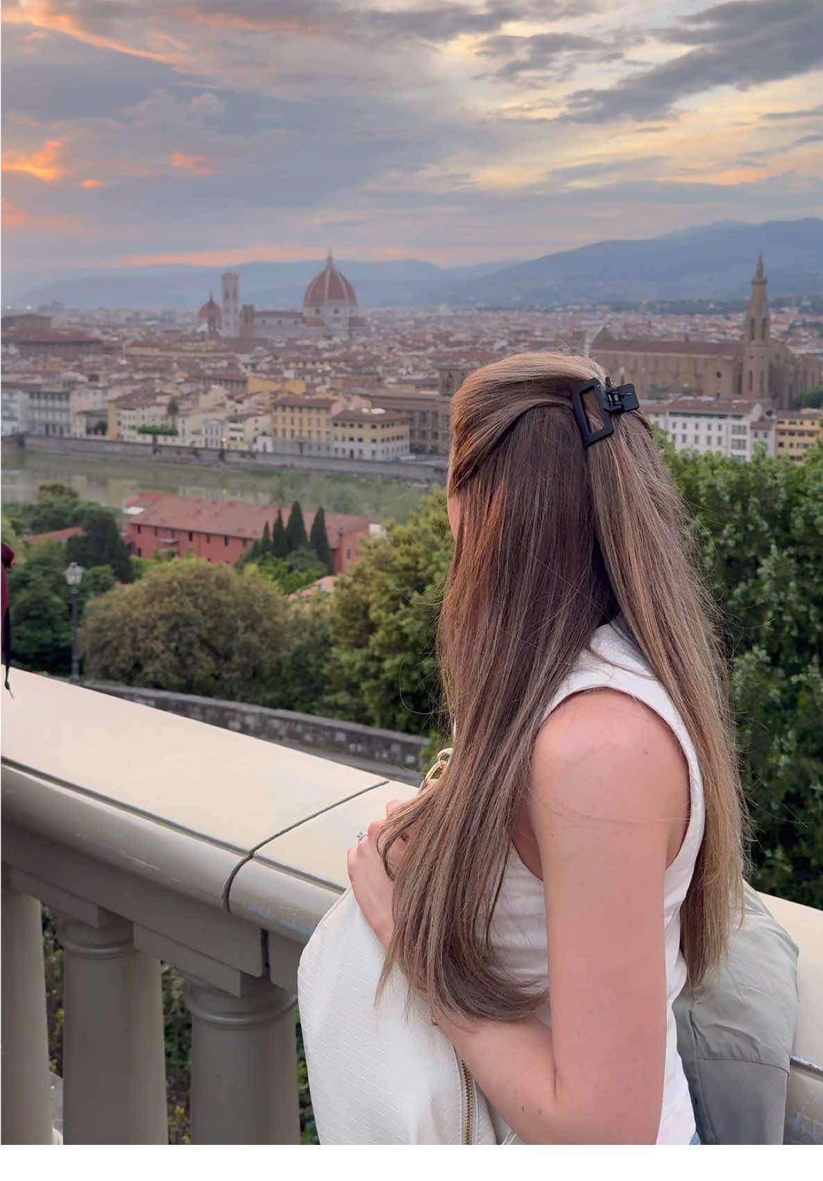 Oh the things I wish I could go back and tell that girl 🥹 #florenceitaly #italy #eurosummer #traveltok 