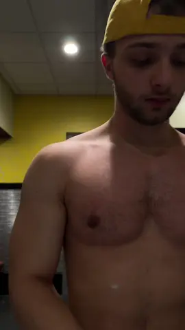 Getting bigger #fyp #motivation #GymTok #aesthetic 