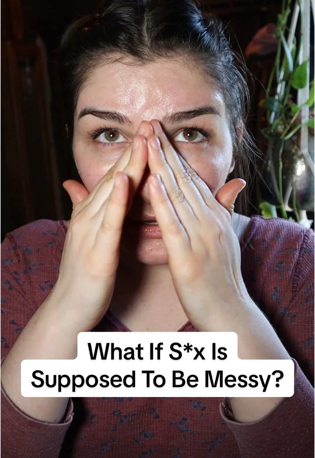 Like babe… maybe it’s not THAT serious?! Embrace the mess and I promise you’ll have a better time 🤝 #seggseducation #Relationship #intimacy #desire #confidence #intimacytips #communication 