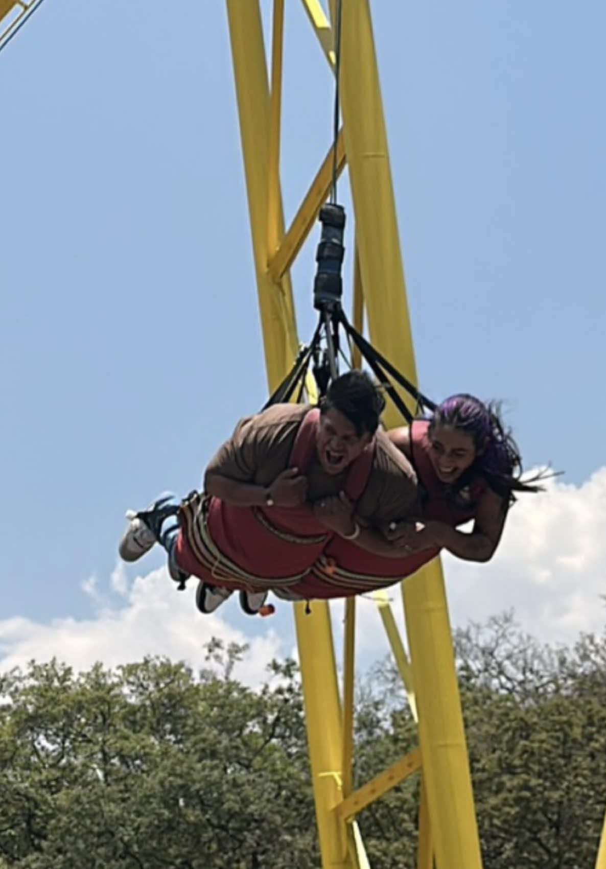 No va a pasar dijo el y terminó arrepentido 😂😂😂 #sixflags #juegosmecanicos #pecas #cdmx 