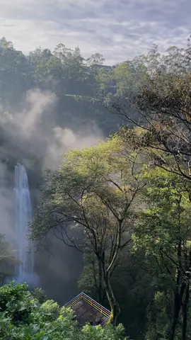 seindah ini ciptaan Allah #curugpelangi #masukberandafyp #fypage #foryoupage #curugcimahiairterjunpelangi #moots 