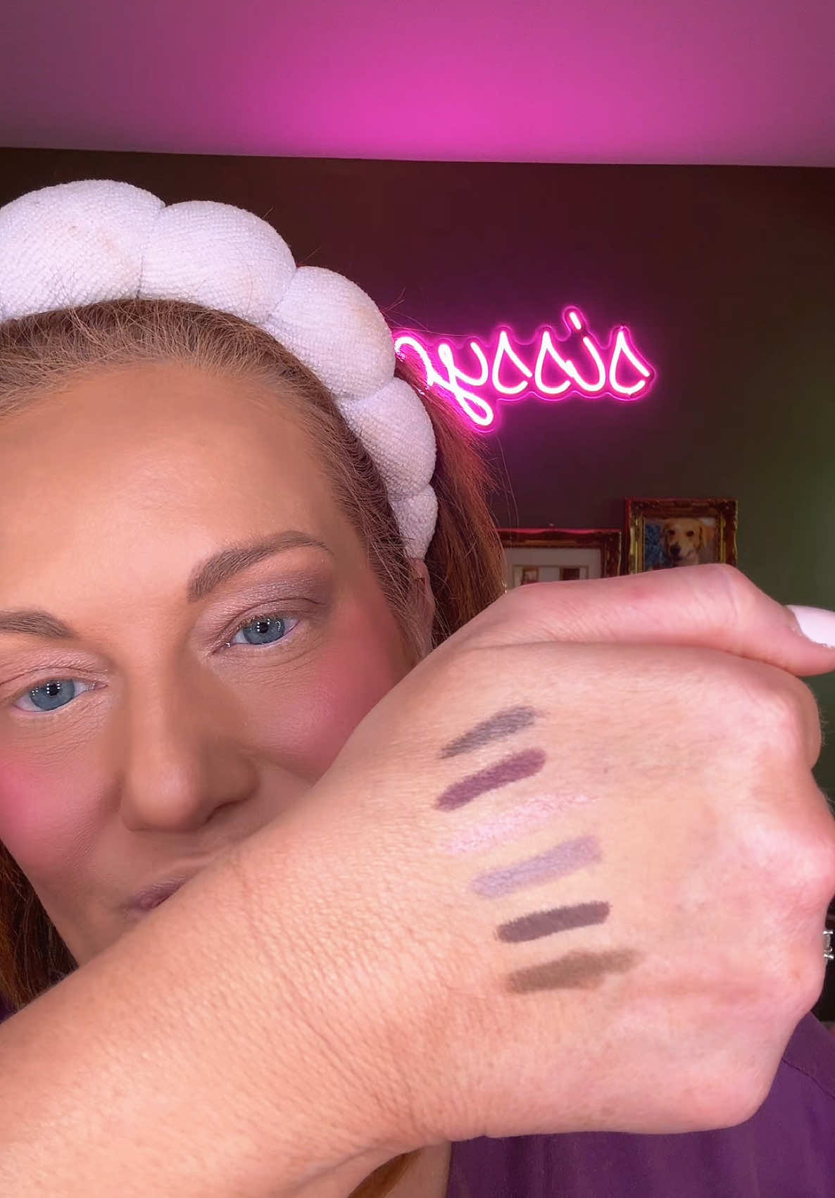 @Runway Rogue coming in haute with cream eyeshadow sticks! @Patricia Hartmann 