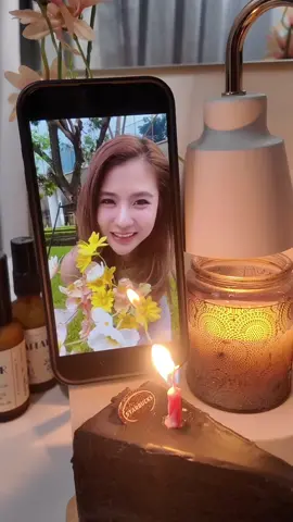 Happy birthday to me 🎂 เป่าเค้กให้ตัวเองไปเลย 26•05•25 #happybirthday 