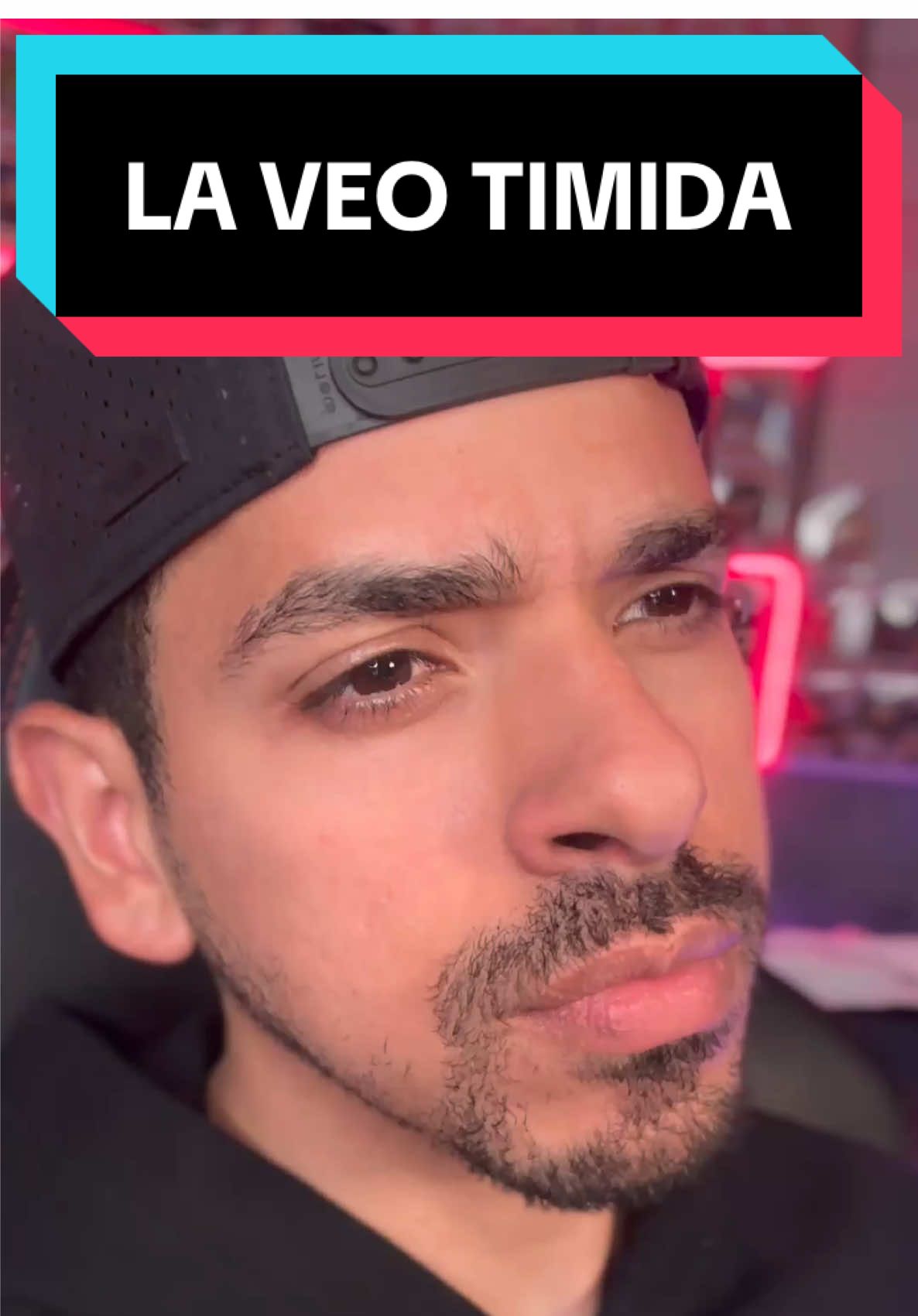 La veo un poco timida 😳