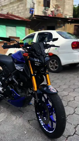 La azulita 🔥😮‍💨#yamaha #mt15 #apoyo #lamasviral #