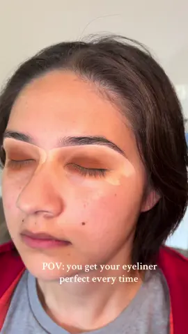 Wing eyeliner 🤍  #makeup #mua #ohiomua #wingeyeliner #makeuptutorial #wingliner #hoodedeyes #howtodoeyeliner #satisfying 