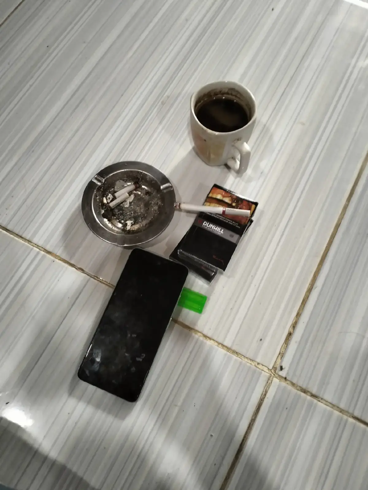 Tangi turu di antem kopi hitam + dunhil hitam 😊😚😚  #fyp #dunhillhitam #kopihitam 