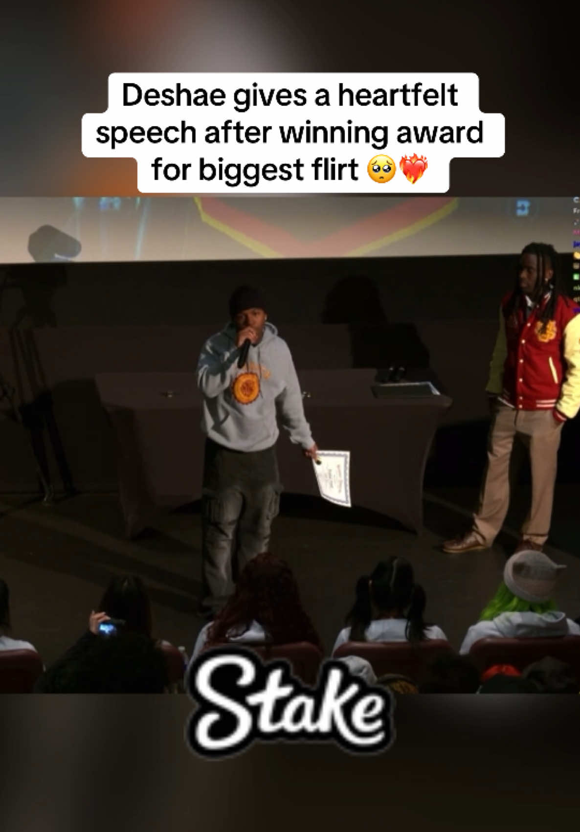 Deshae gives a heartfelt speech after winning award for biggest flirt 🥺❤️‍🔥 #deshaefrost #kaicenat #fypシ゚viral #viral #trending #fouryoupage #fyppppppppppppppppppppppp @Deshae Frost 