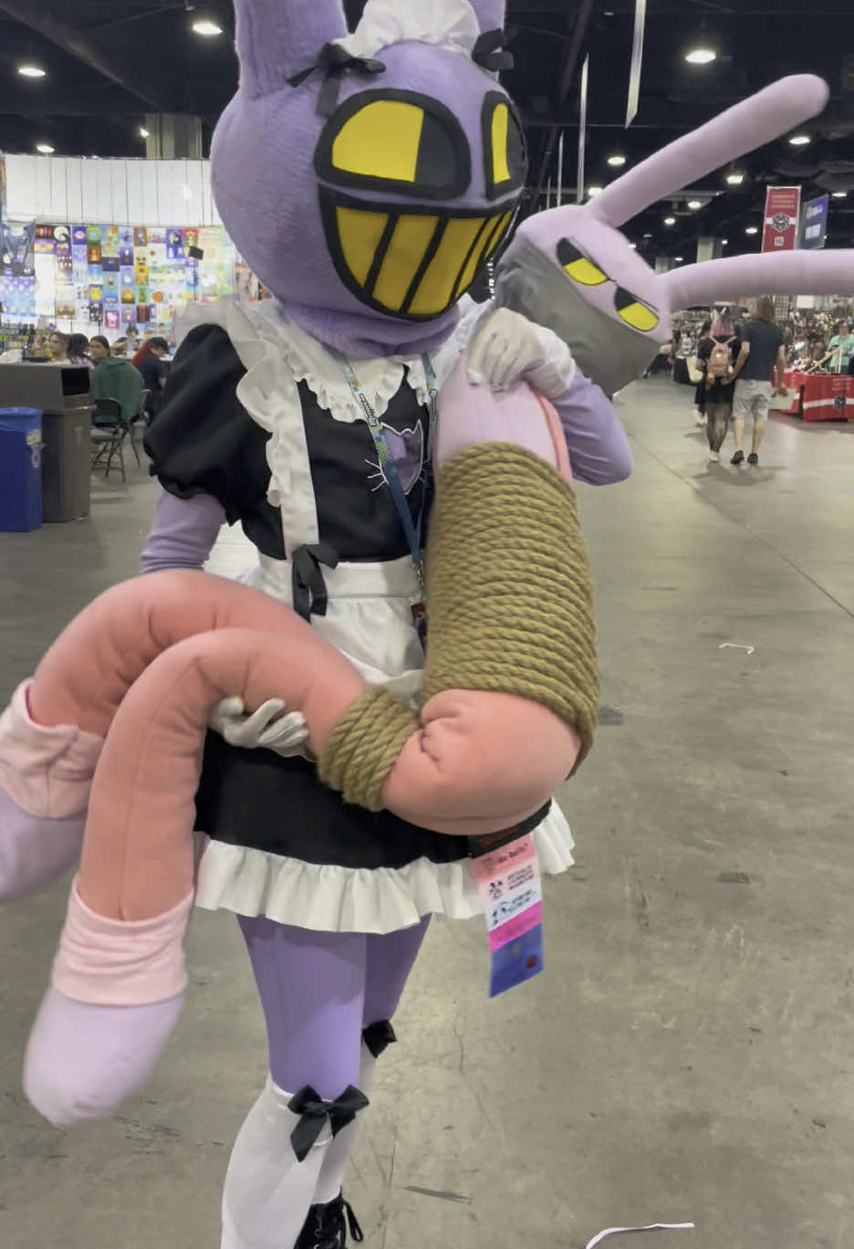 Had the wonderful pleasure of being able to hold this stinky man- bro is tied up what a tragedy </3 I’m unsure who the creator of the Jax plush is but if anyone knows, let me know <33 ##momocon##tadc##jax##momoconcosplay##momocon2025##theamazingdigitalcircus##michealkovach##jaxcosplay ##digitalcircus